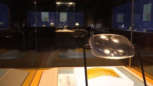 扬州国宝 金银细工“祖师爷”——巧夺天工的唐伎乐飞天纹金栉